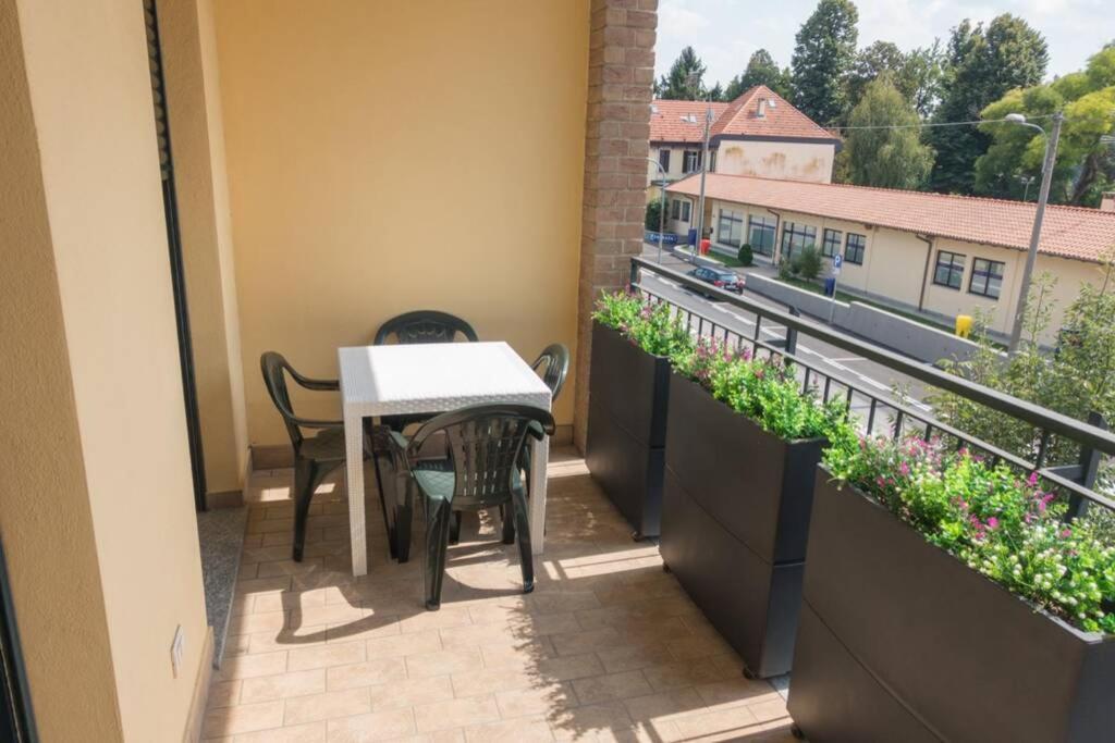 Apartment Victoria, cozy studio flat near Leonardo Academy Sesto Calende Exterior foto